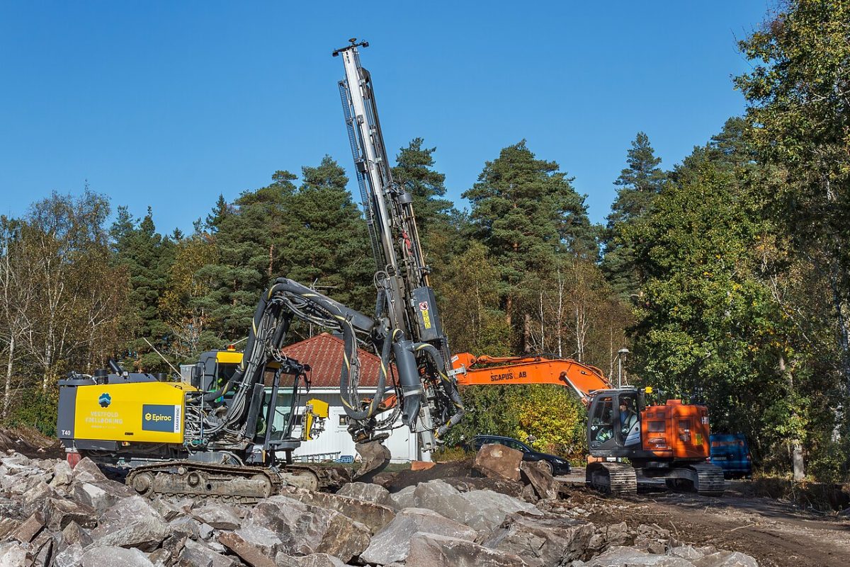 Heavy Construction Equipment Parts: Built Like a Tank
