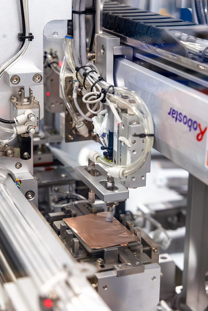 A Practical Guide to Surface Finishes for CNC & Metal Parts